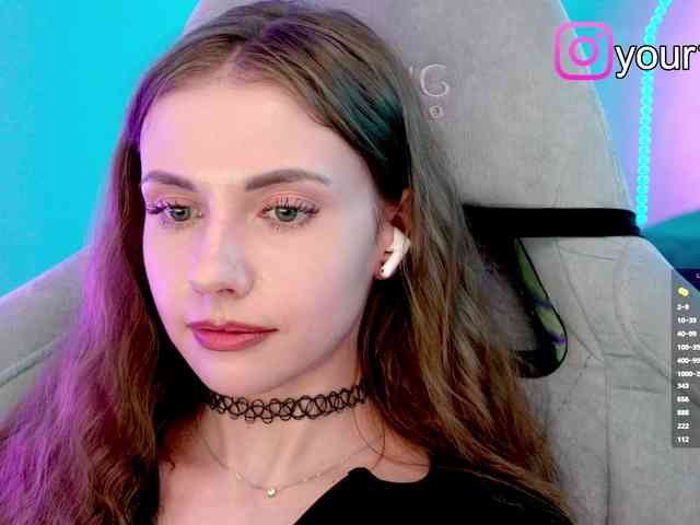 VikkiExtraCheese webcam