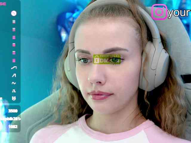nude amateur -VikkiL0vesCheese-