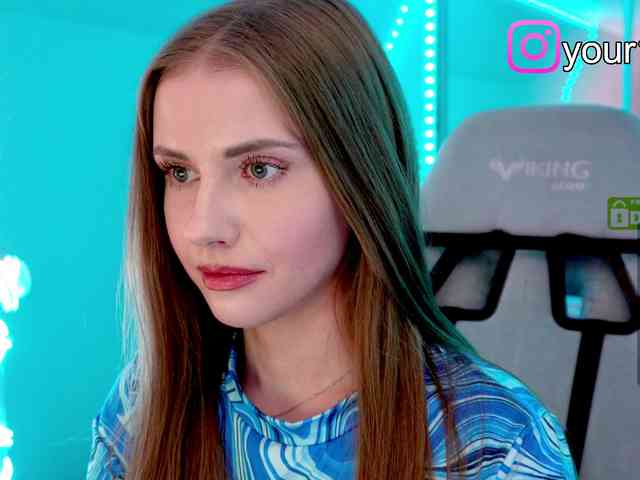 VikkiExtraCheese webcam