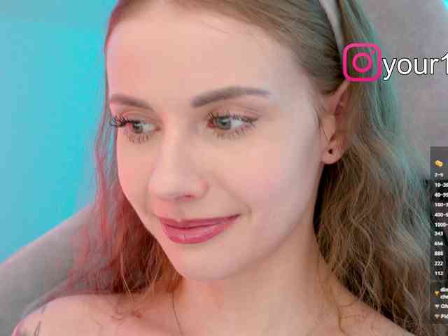 VikkiExtraCheese webcam