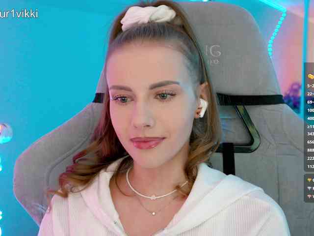 VikkiExtraCheese webcam