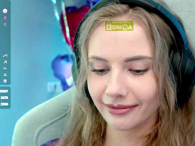 VikkiExtraCheese webcam