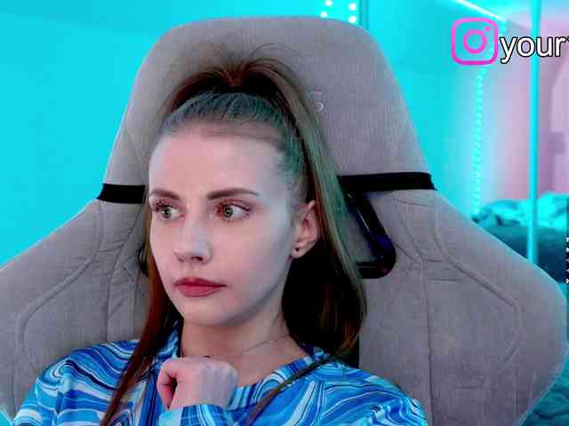 VikkiExtraCheese webcam