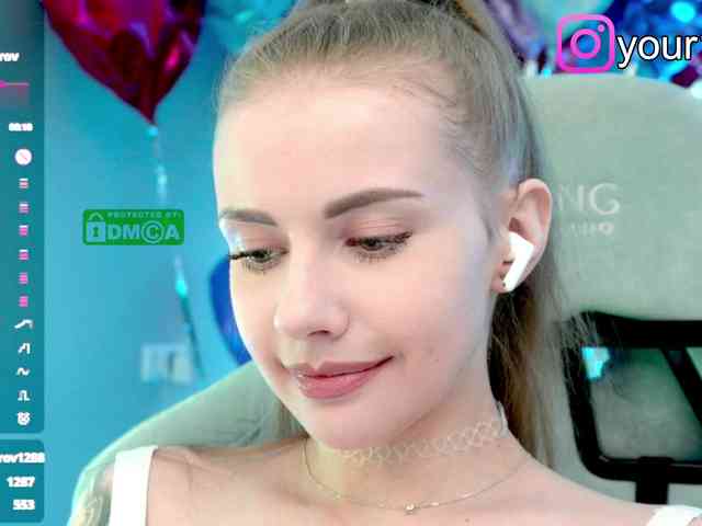VikkiExtraCheese webcam