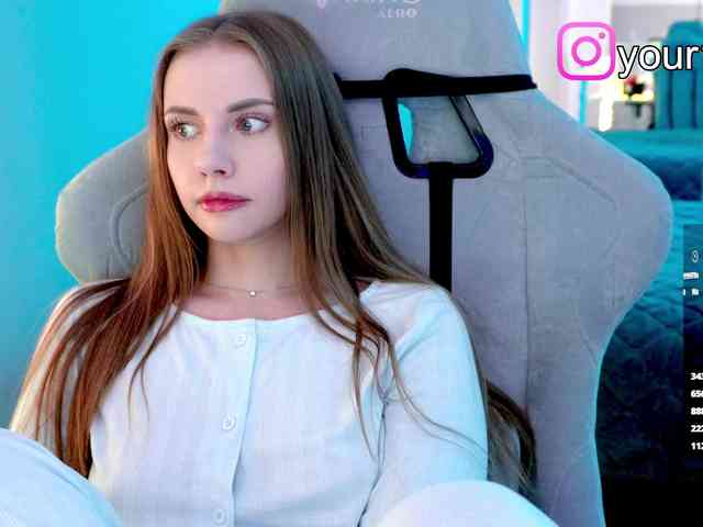 -VikkiL0vesCheese-
