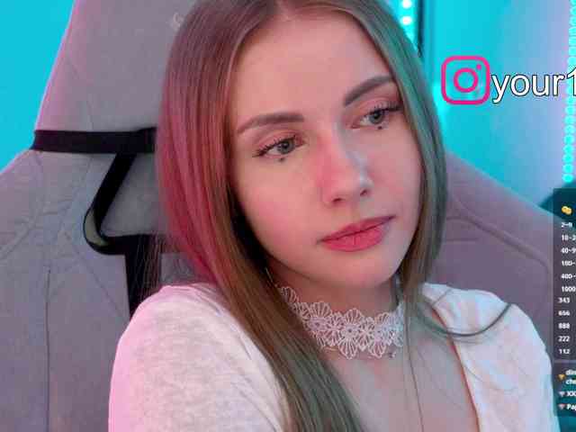 VikkiExtraCheese webcam