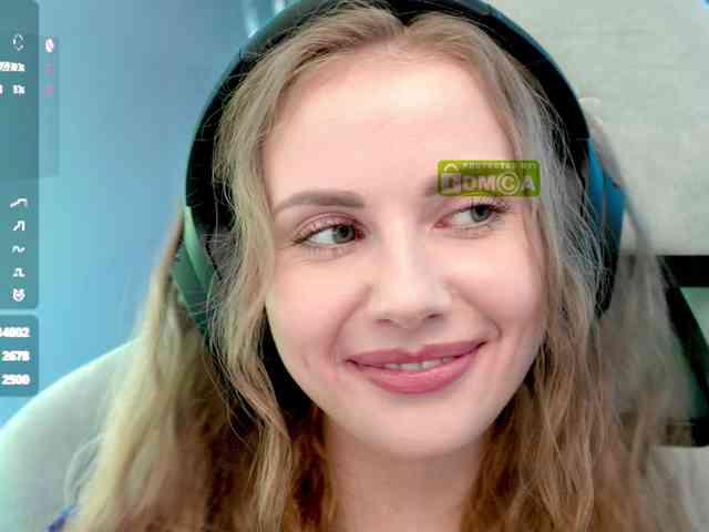 VikkiExtraCheese webcam