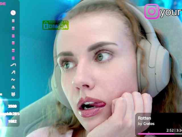 VikkiExtraCheese webcam
