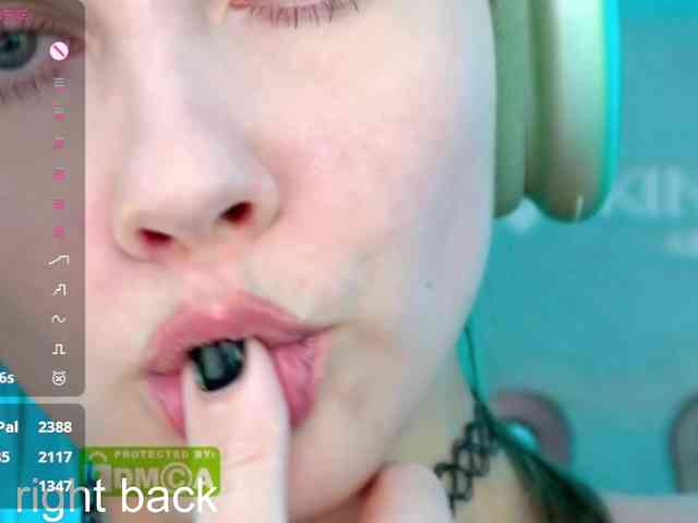 VikkiExtraCheese webcam