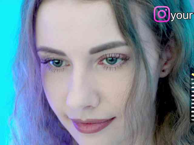 VikkiExtraCheese webcam