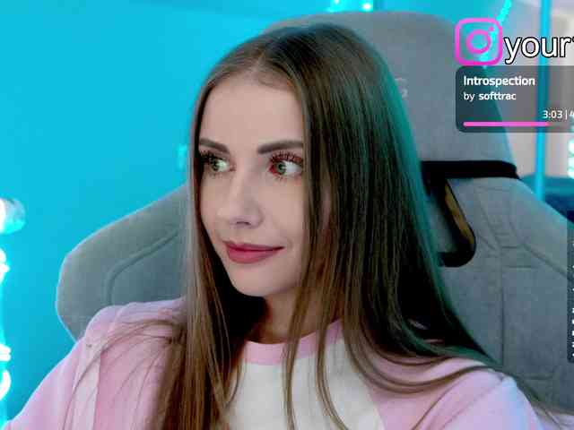 VikkiExtraCheese webcam