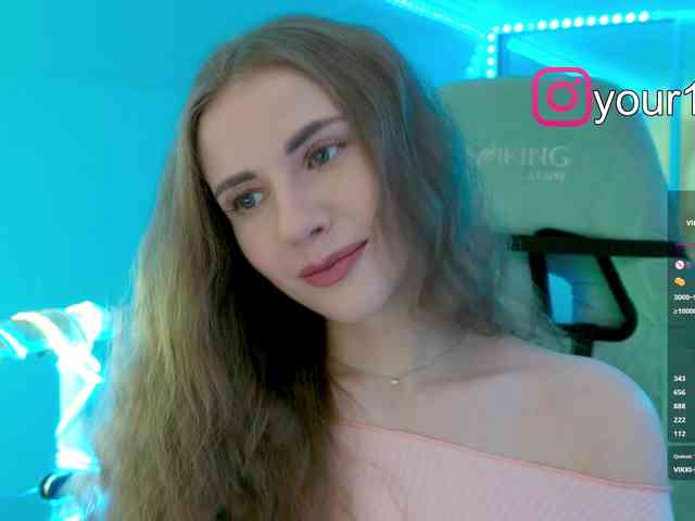 VikkiExtraCheese webcam