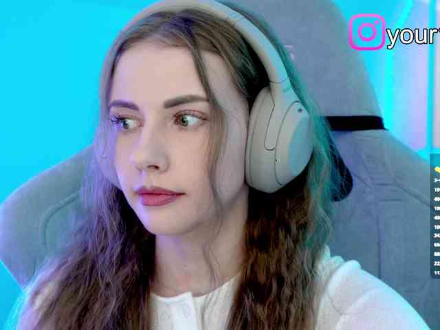 VikkiExtraCheese