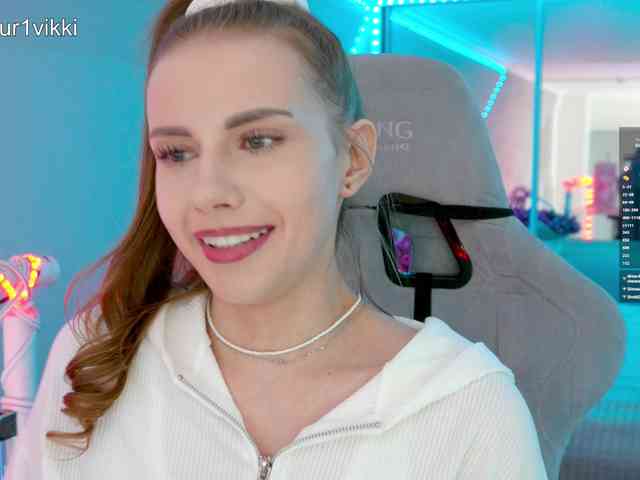 VikkiExtraCheese webcam