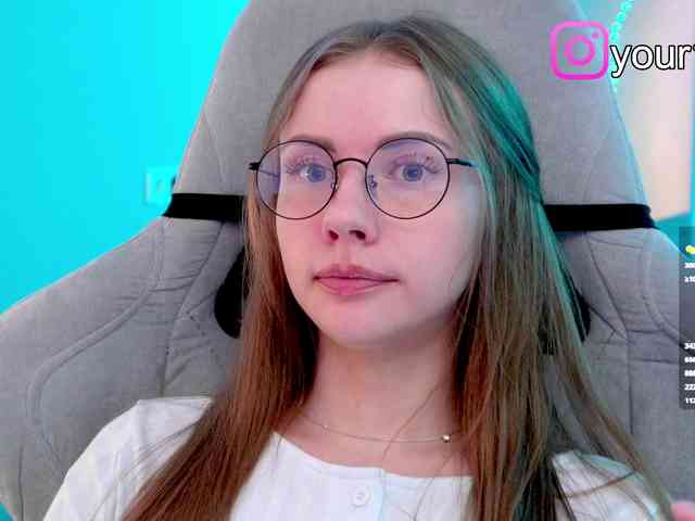 VikkiExtraCheese webcam