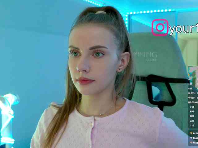 VikkiExtraCheese webcam