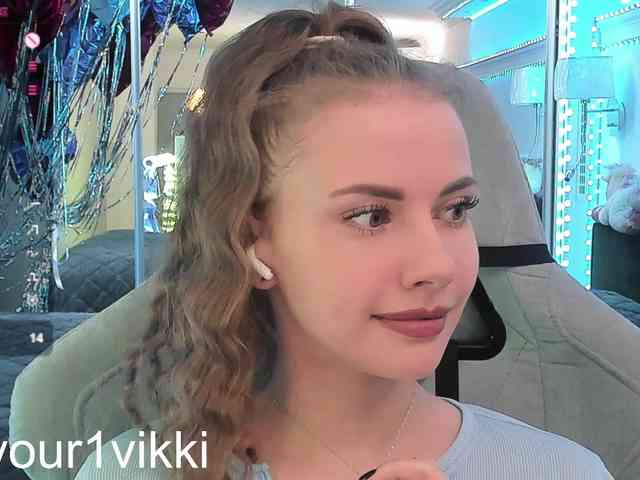 VikkiExtraCheese