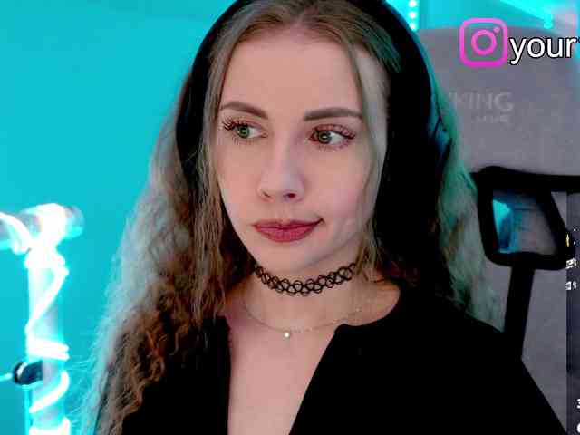 VikkiExtraCheese webcam