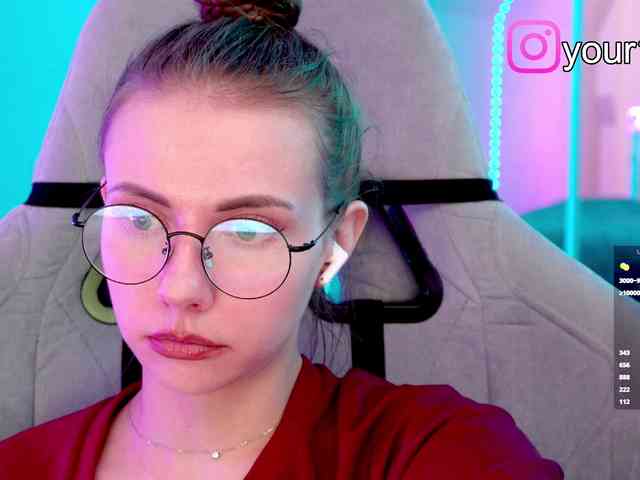 VikkiExtraCheese webcam