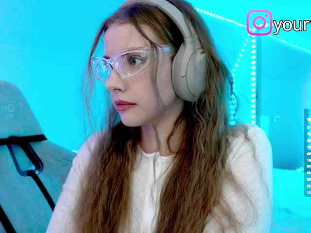 VikkiExtraCheese webcam