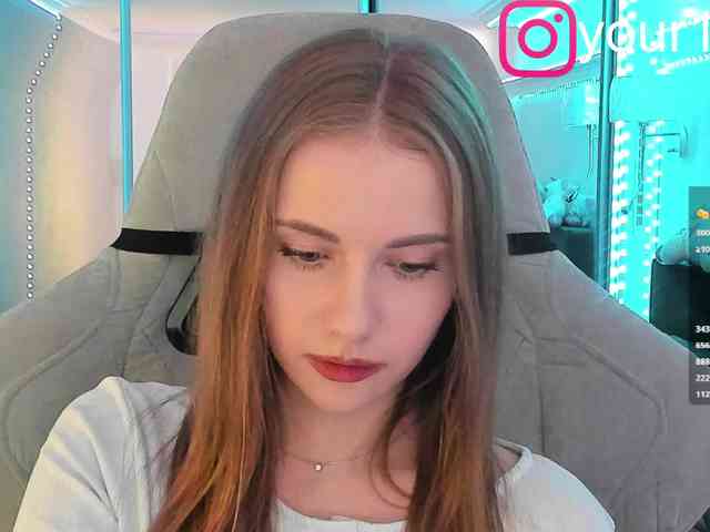 VikkiExtraCheese webcam