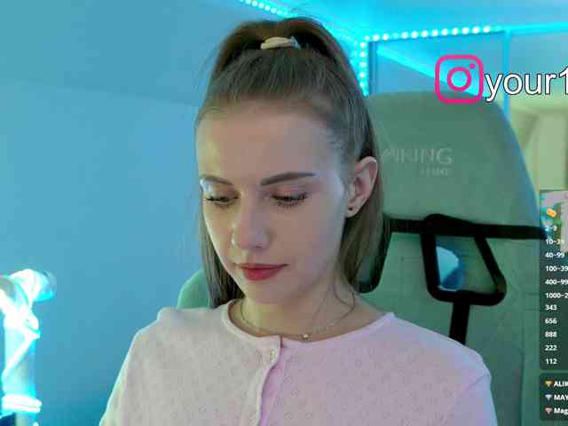 VikkiExtraCheese webcam