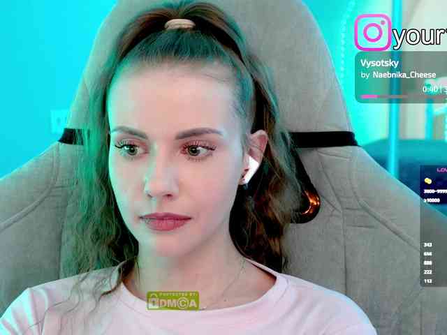 -VikkiL0vesChees... Live Webcam on BongaCams