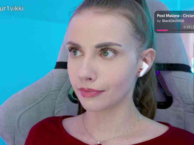 VikkiExtraCheese webcam