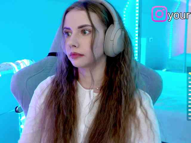 VikkiExtraCheese webcam