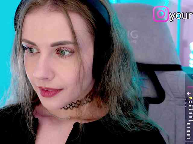 VikkiExtraCheese webcam