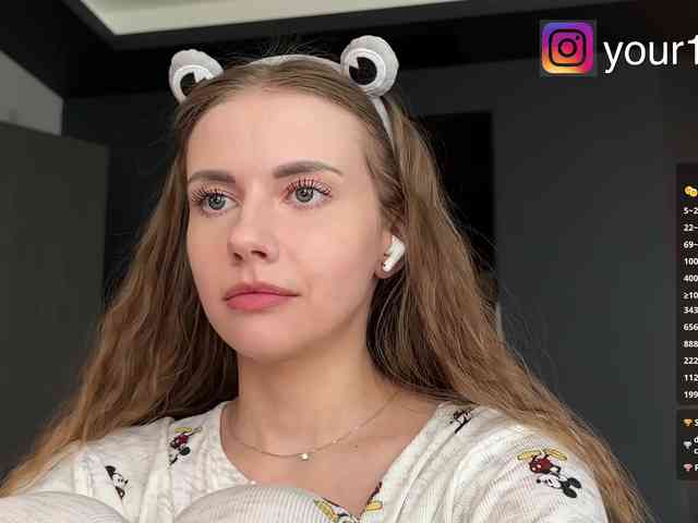 VikkiExtraCheese webcam