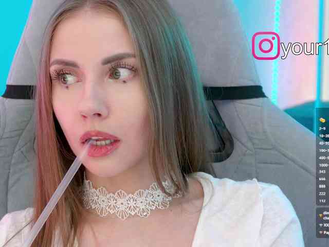 VikkiExtraCheese webcam