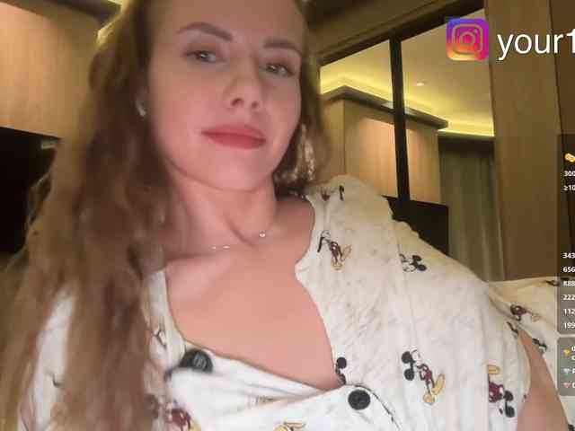 VikkiExtraCheese webcam