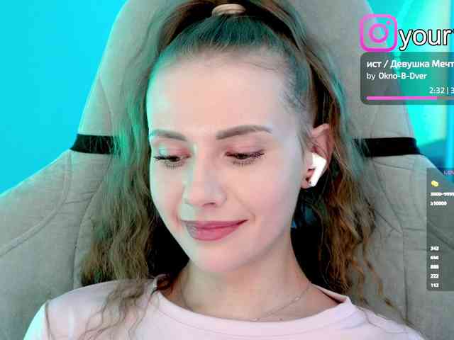 -VikkiL0vesChees... Live Webcam on BongaCams