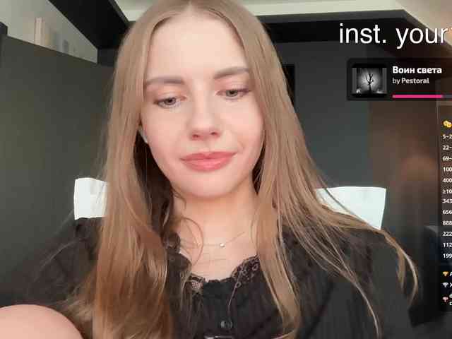 VikkiExtraCheese webcam