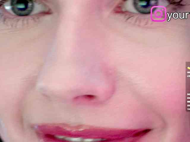 VikkiExtraCheese webcam