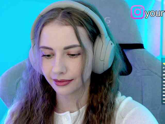 VikkiExtraCheese webcam