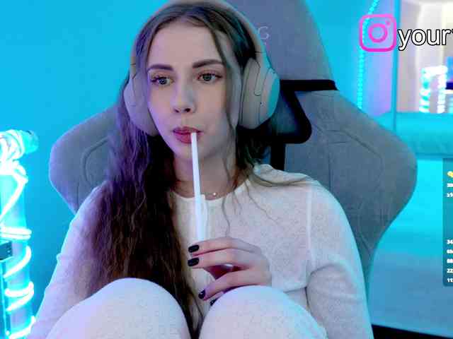 VikkiExtraCheese webcam