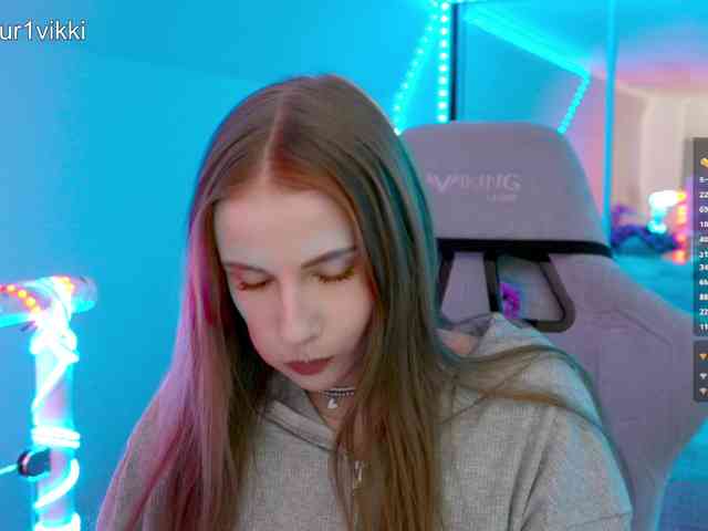 VikkiExtraCheese webcam