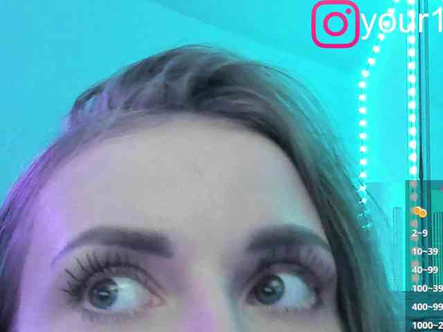 VikkiExtraCheese webcam