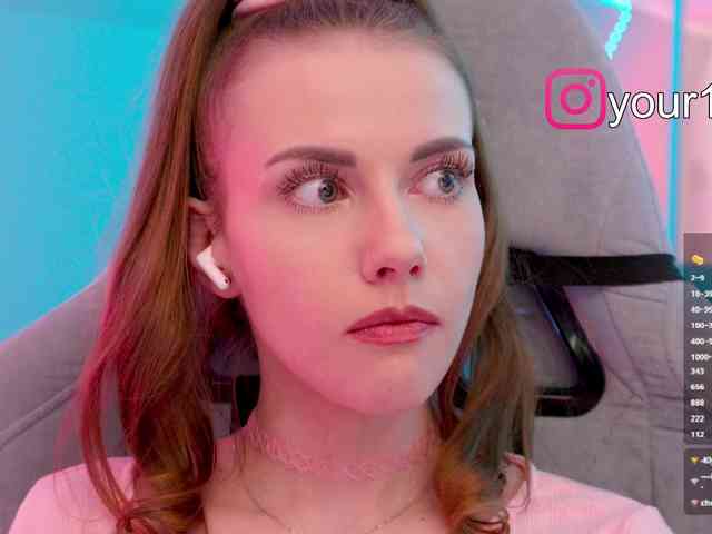 VikkiExtraCheese webcam