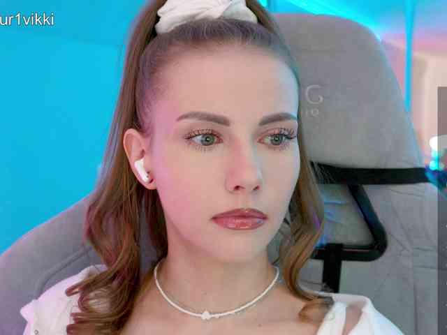 VikkiExtraCheese webcam