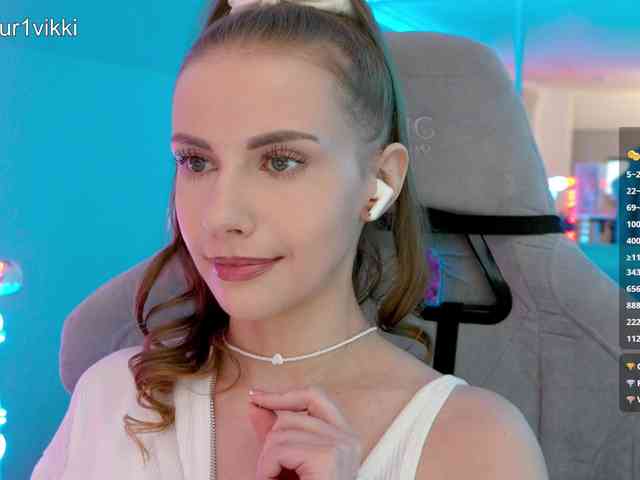 VikkiExtraCheese webcam