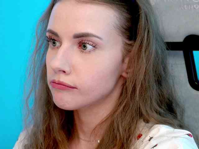 VikkiExtraCheese webcam