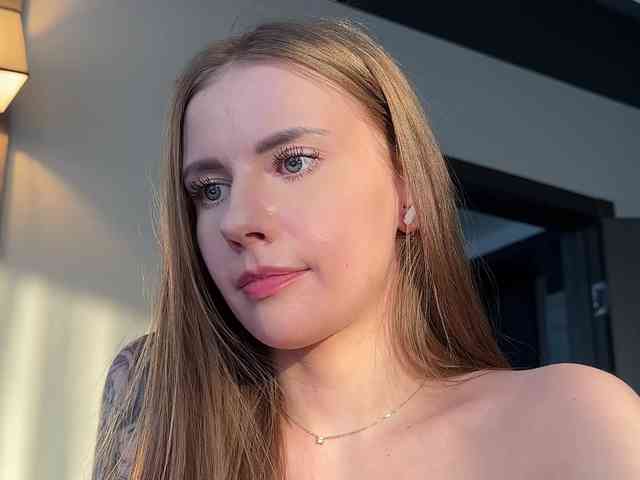 VikkiExtraCheese webcam