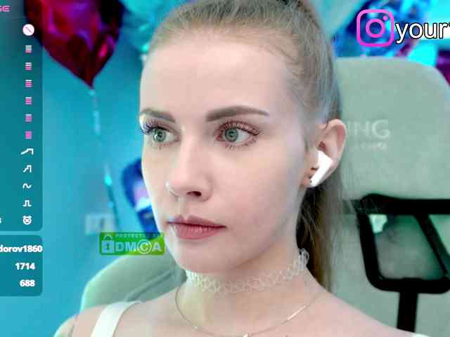 VikkiExtraCheese webcam