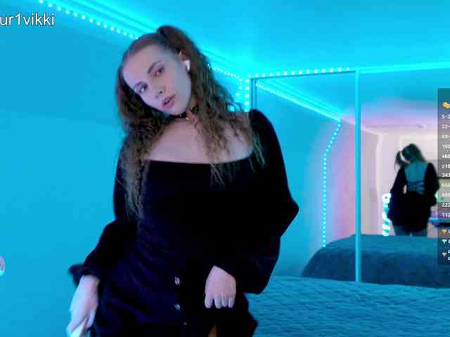 VikkiExtraCheese webcam