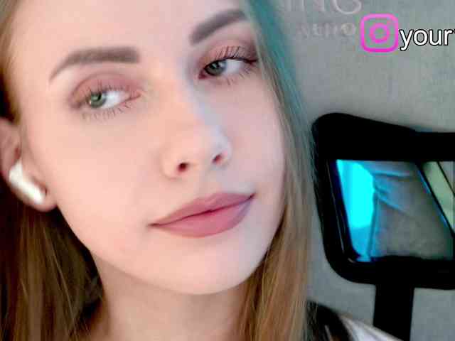 VikkiExtraCheese webcam