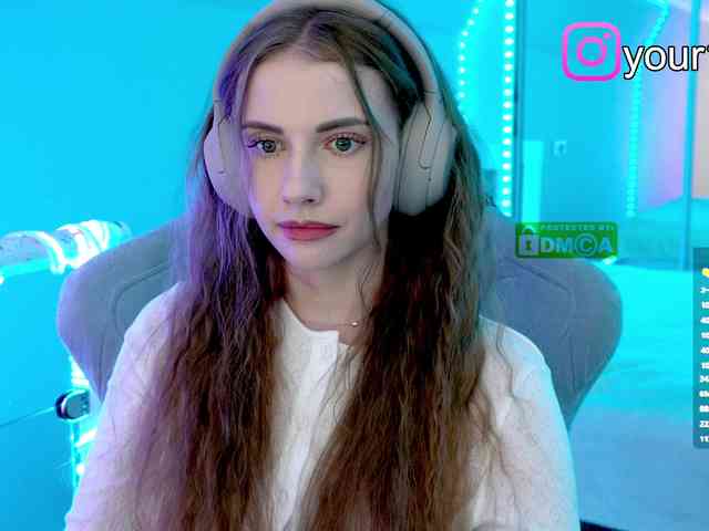 VikkiExtraCheese webcam