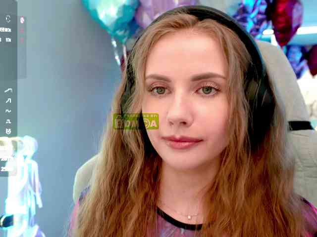 VikkiExtraCheese webcam